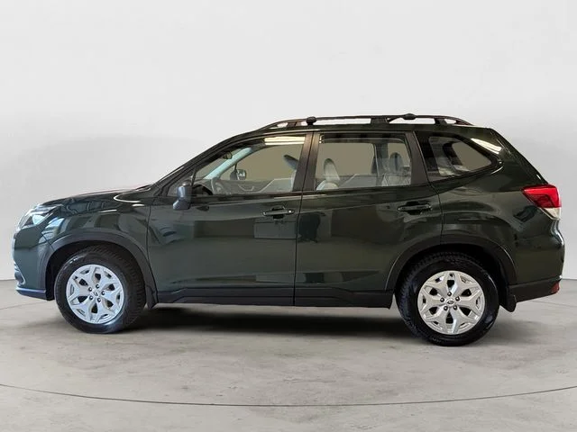 Used 2023 Green Subaru Base image 2