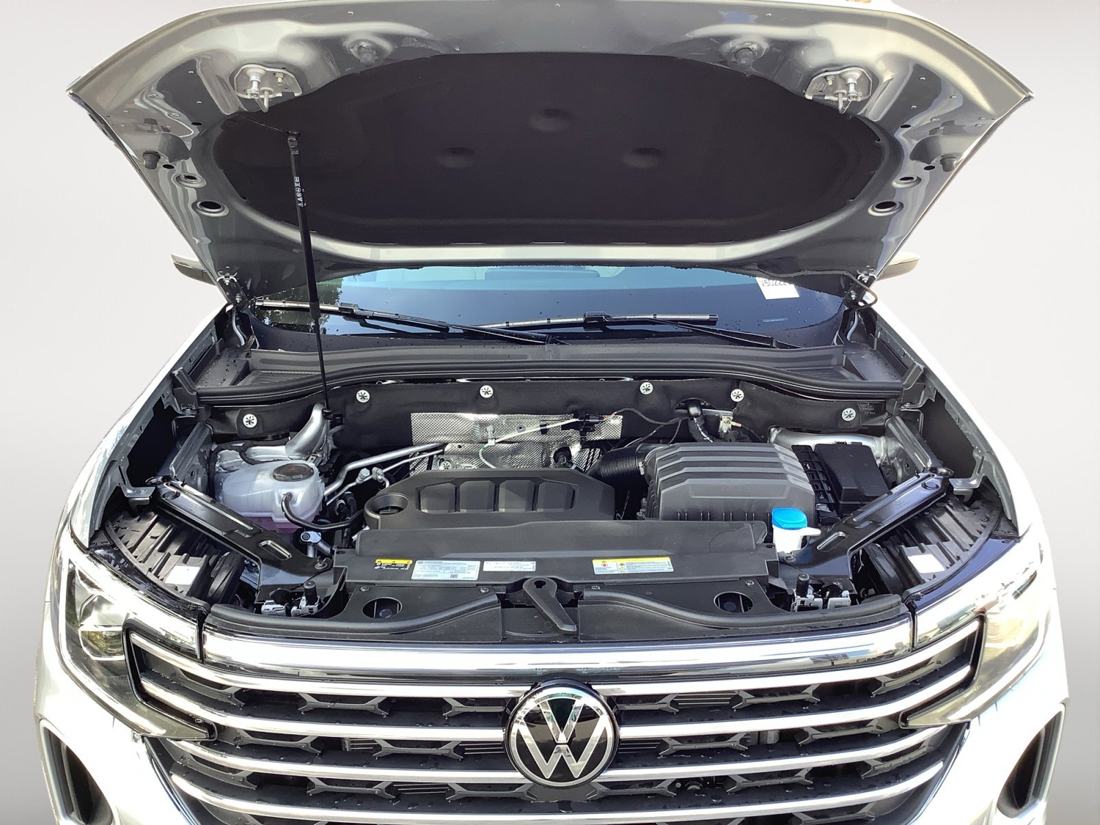 New 2026 Silver Mist Metallic Volkswagen 2.0T SE w/Technology image 12