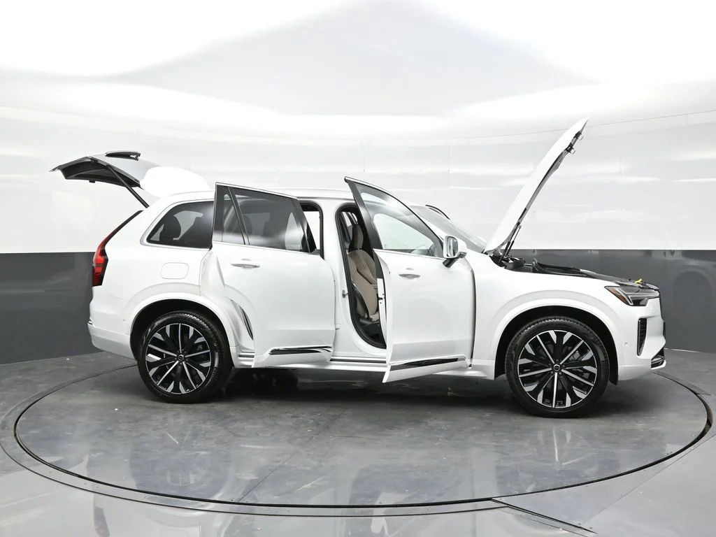 New 2026 Crystal White Volvo Plus image 44