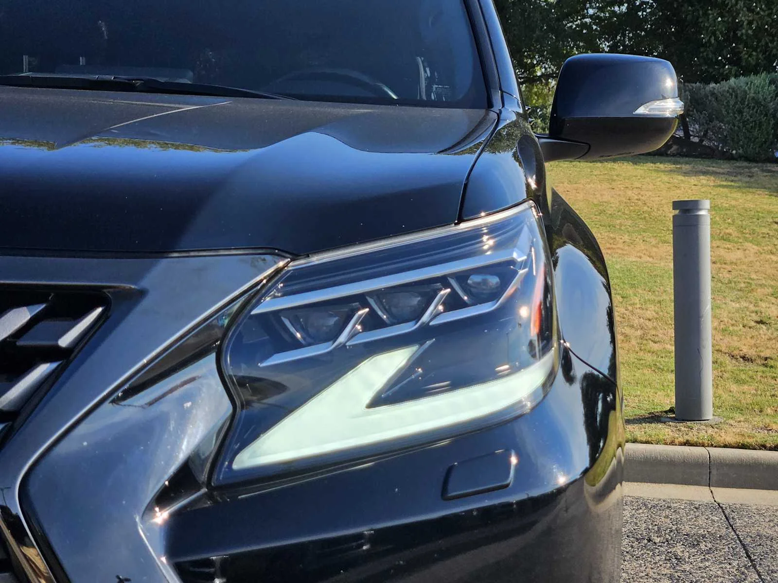 Certified Used 2022 BLACK Lexus  image 6