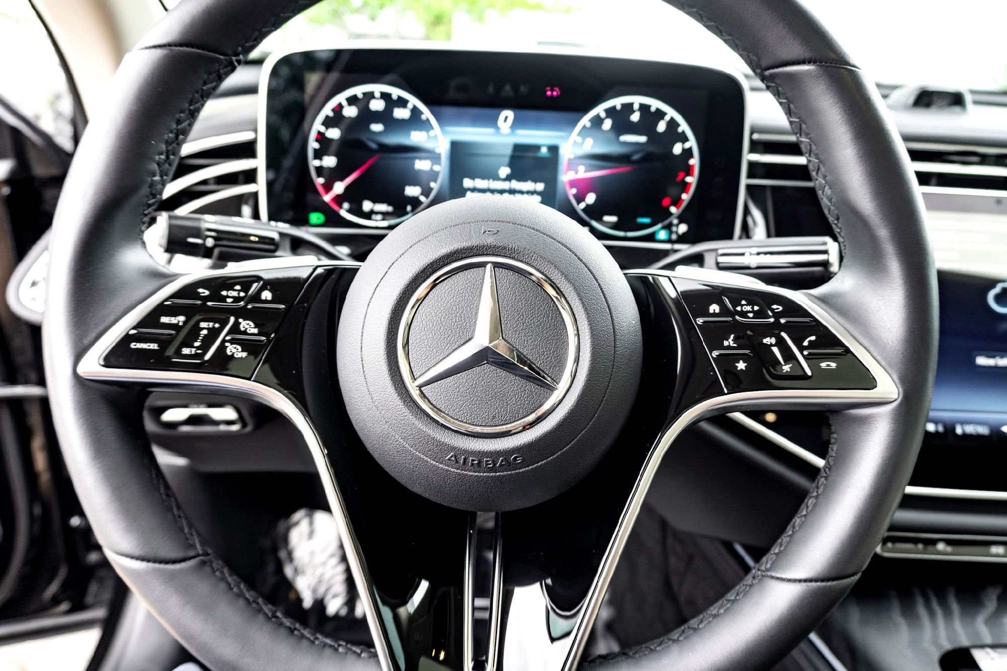 Used 2025 Graphite Mercedes-Benz E 350 image 17