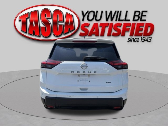Used 2024 White Nissan S image 7