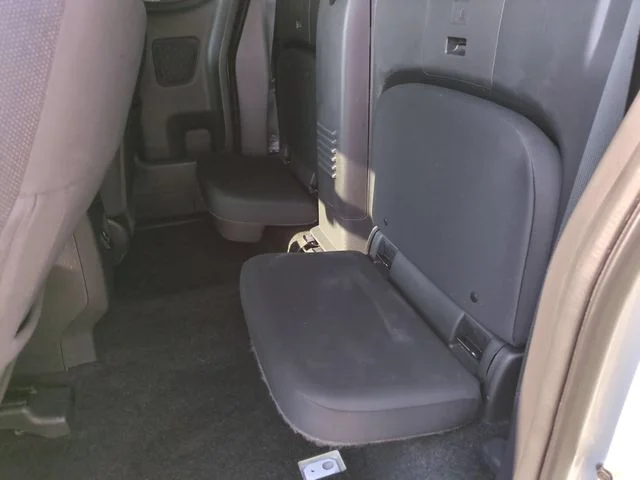 Used 2022 White Nissan SV image 27