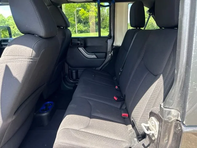 Used 2014 Gray Jeep Unlimited Sport image 14