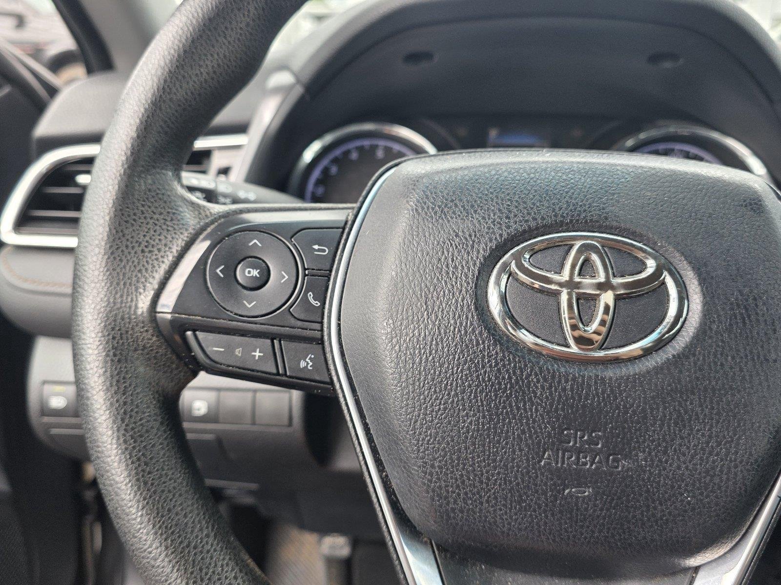Used 2018 Predawn Gray Mica Toyota LE image 12