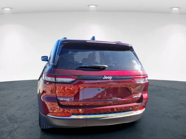 Used 2025 Red Jeep Limited image 17