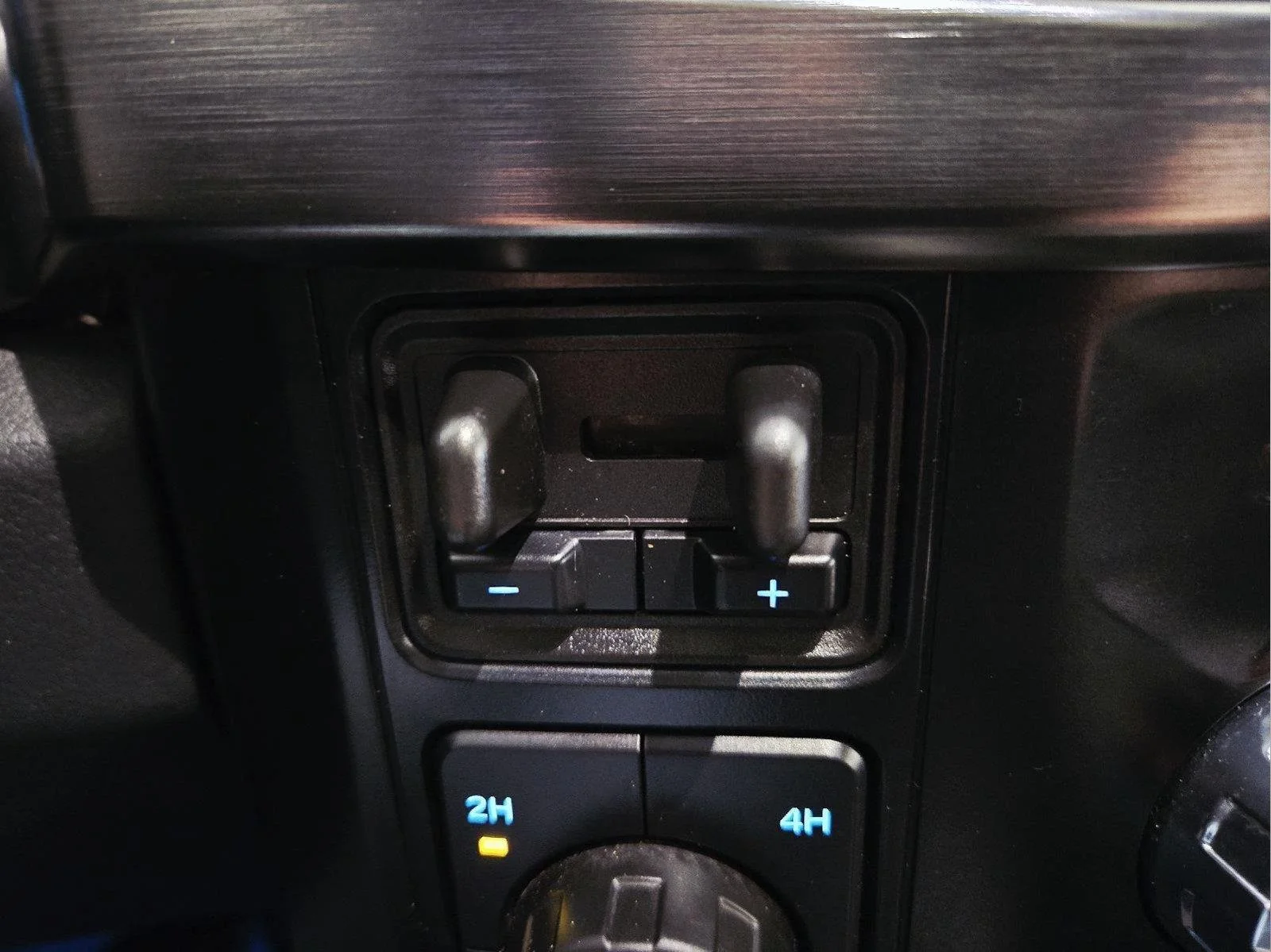Used 2024 Carbonized Gray Ford Lariat image 47