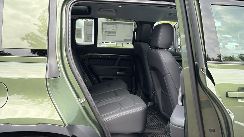 New 2026 Woolstone Green LAND ROVER S image 29