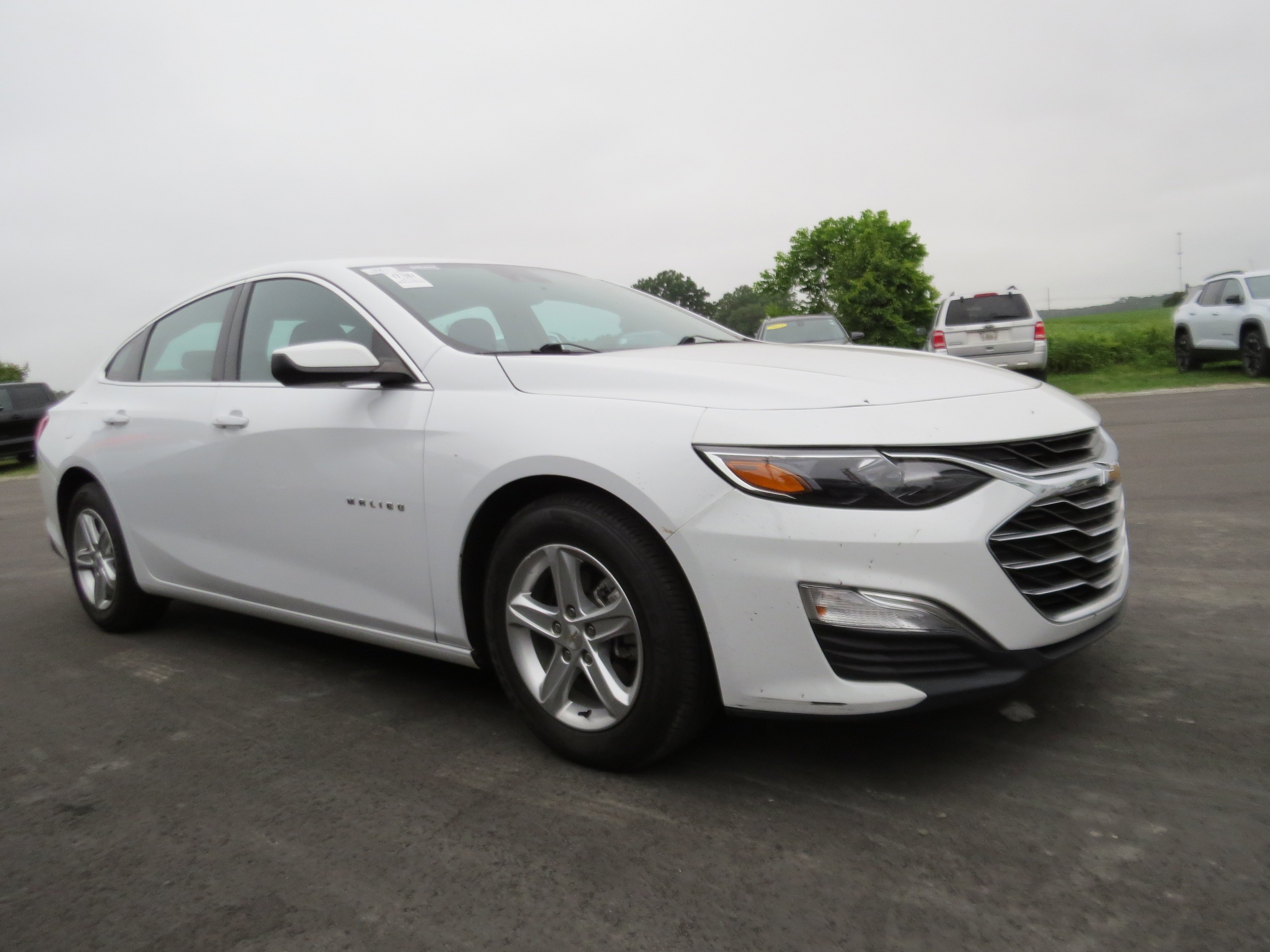 Used 2021 Summit White Chevrolet LS image 1