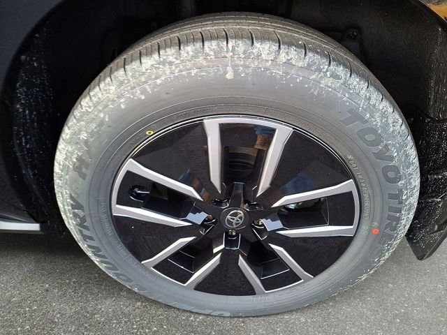 2026 Toyota bZ XLE - Photo 6