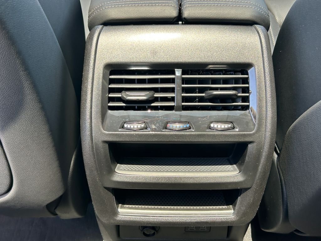 2026 BMW X5 50e - Photo 33