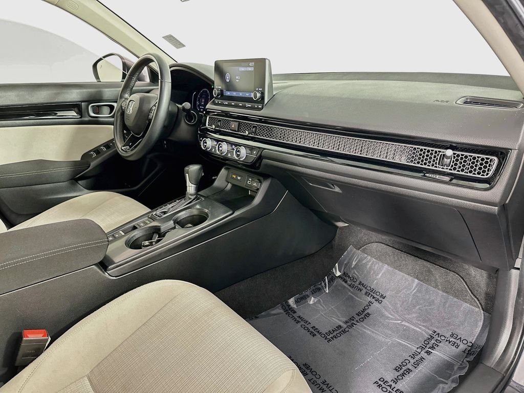 Used 2022  Honda EX image 29