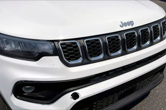 Certified Used 2025 White Jeep Latitude image 30