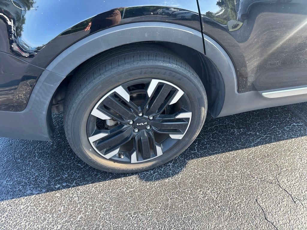 Used 2023 Black Kia SX-Prestige image 10