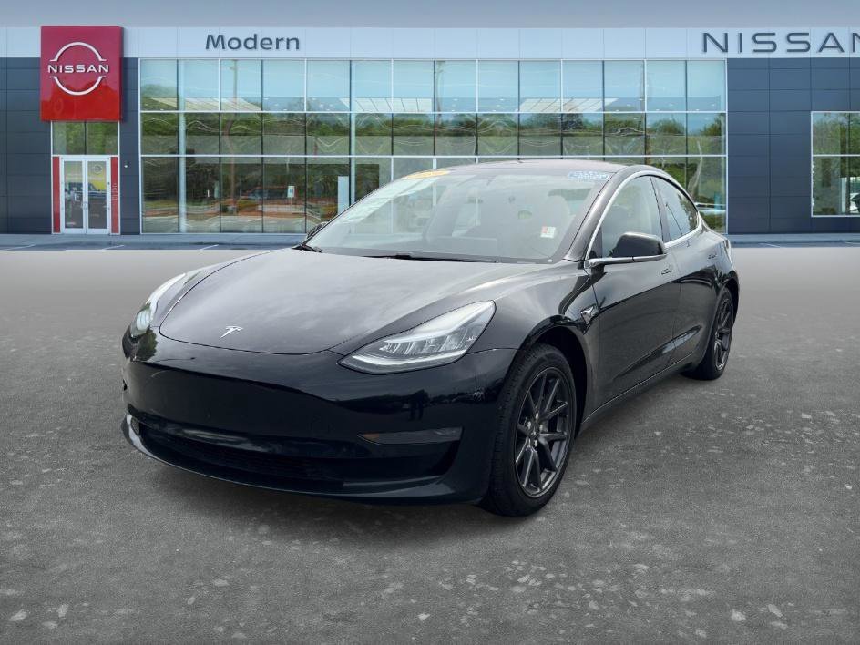 2019 Tesla Model 3 Standard Range Plus's photo
