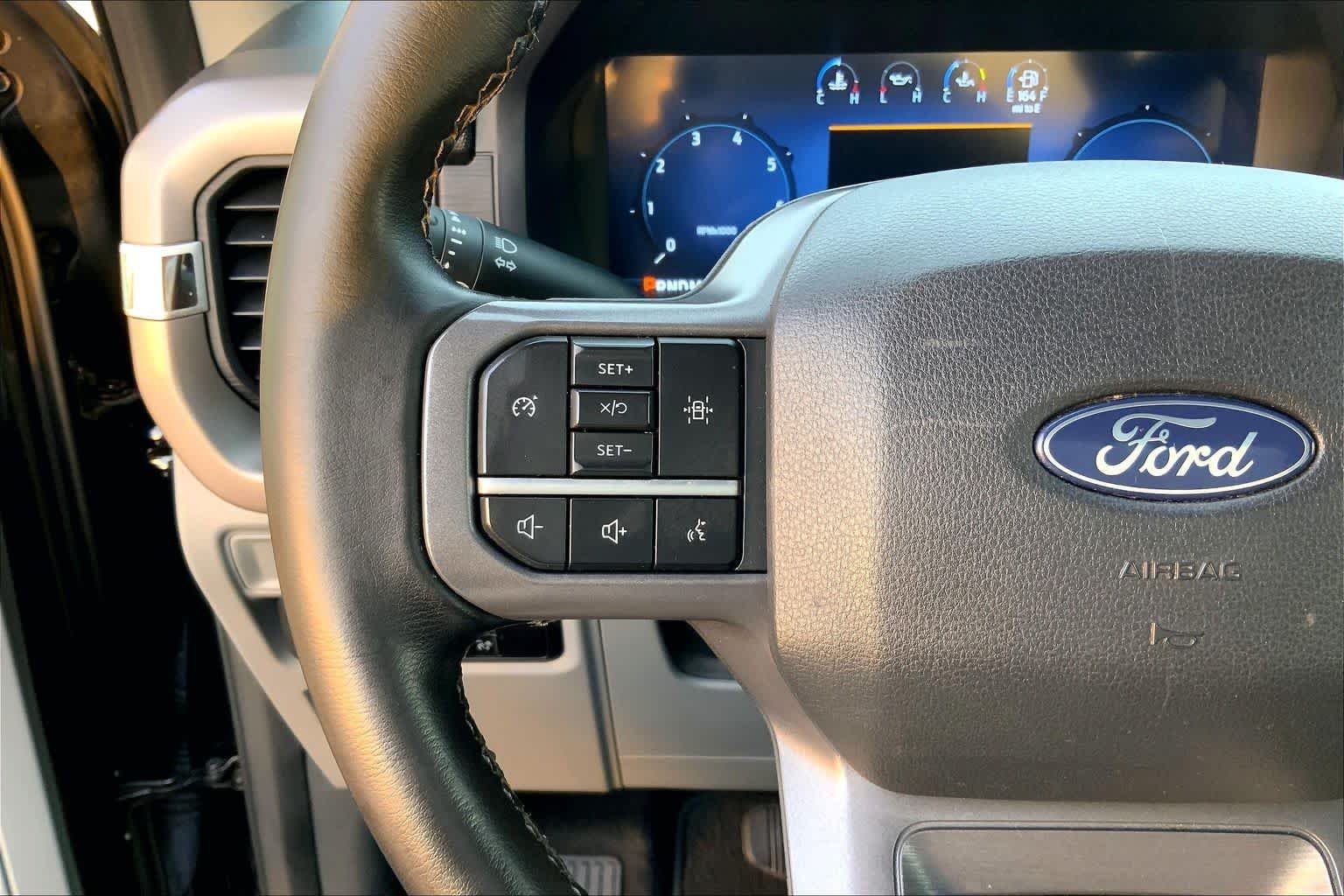 Used 2024 Agate Black Metallic Ford XLT image 23