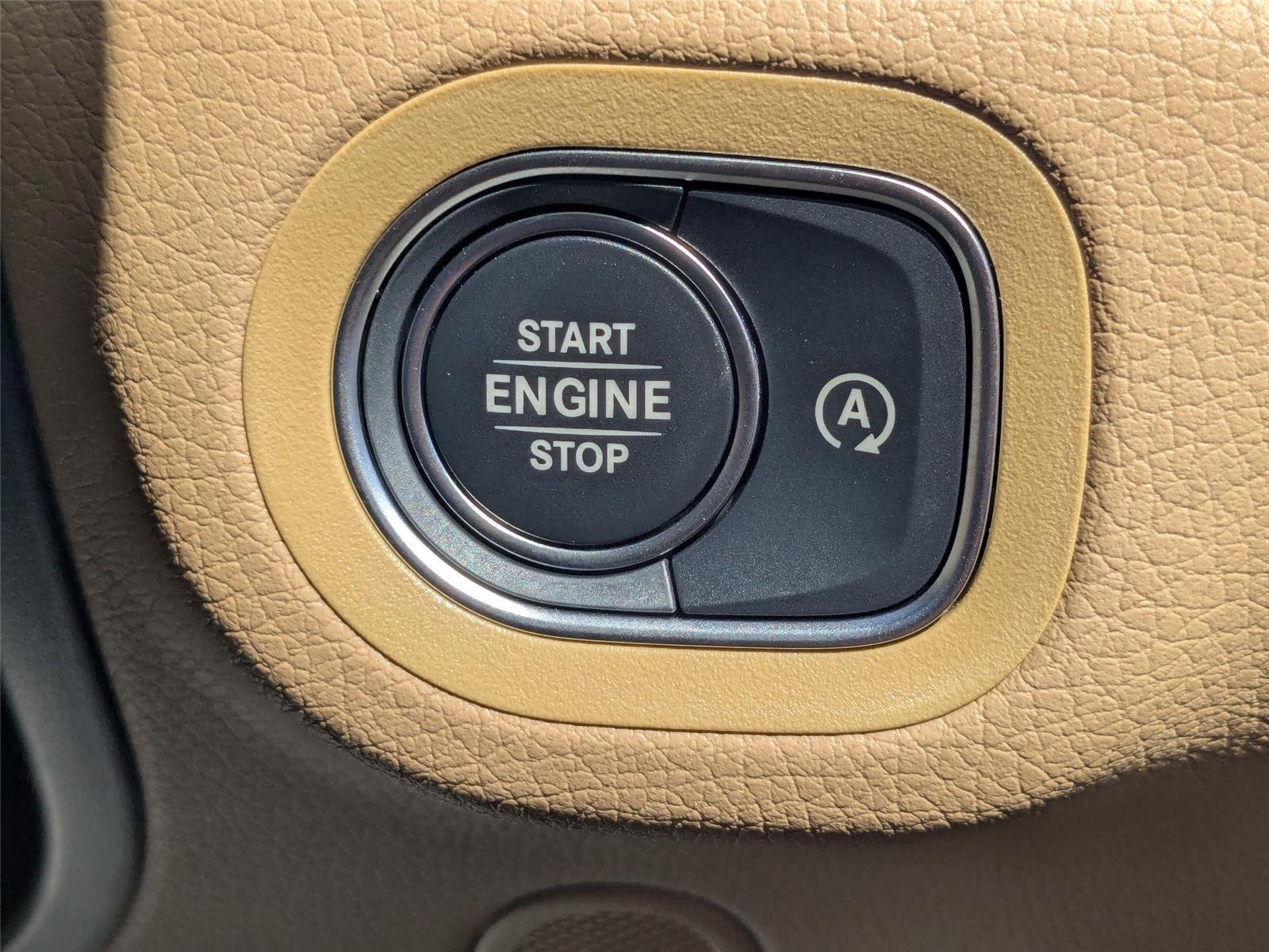 New 2026 Polar White Mercedes-Benz GLS 450 image 17