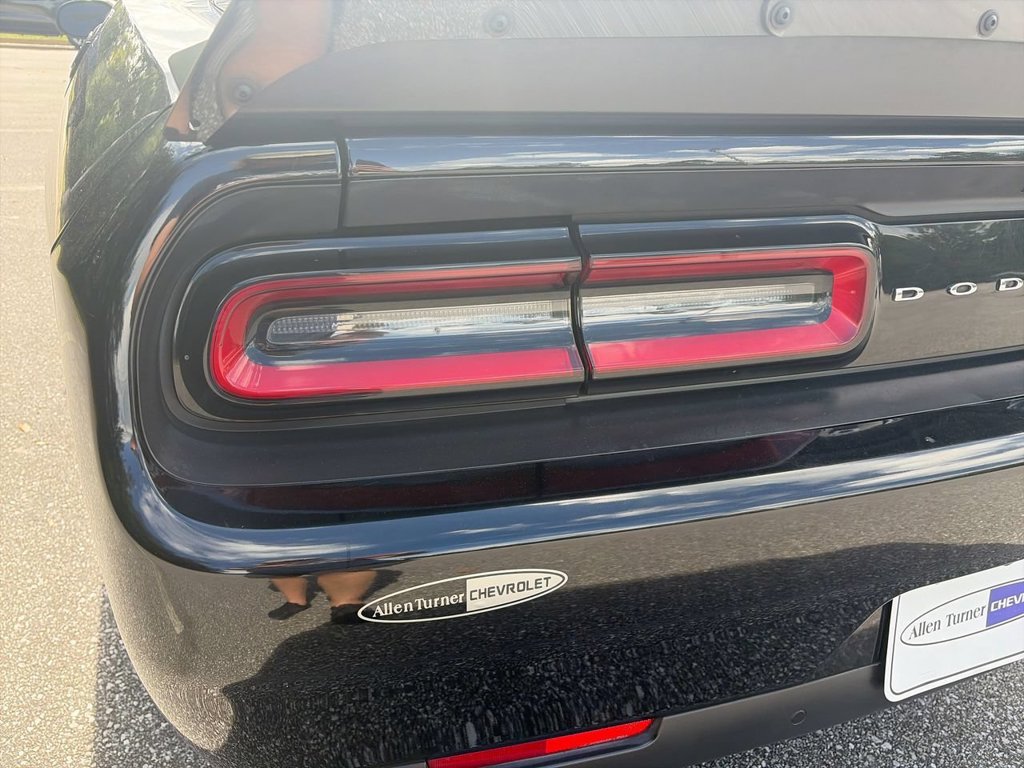 Used 2016 Black Dodge SRT Hellcat image 8