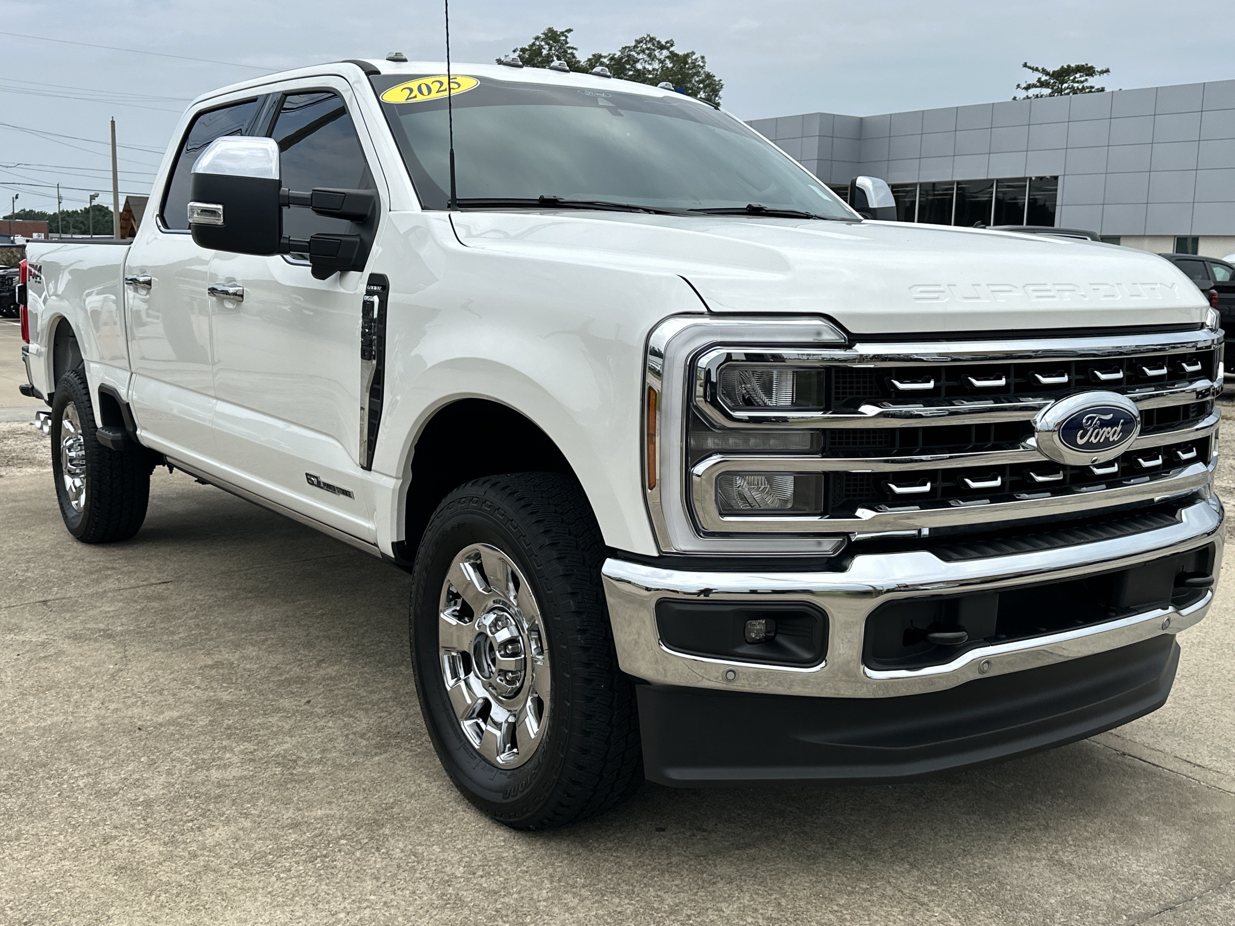 2025 Ford F-350 Super Duty Lariat - Photo 6