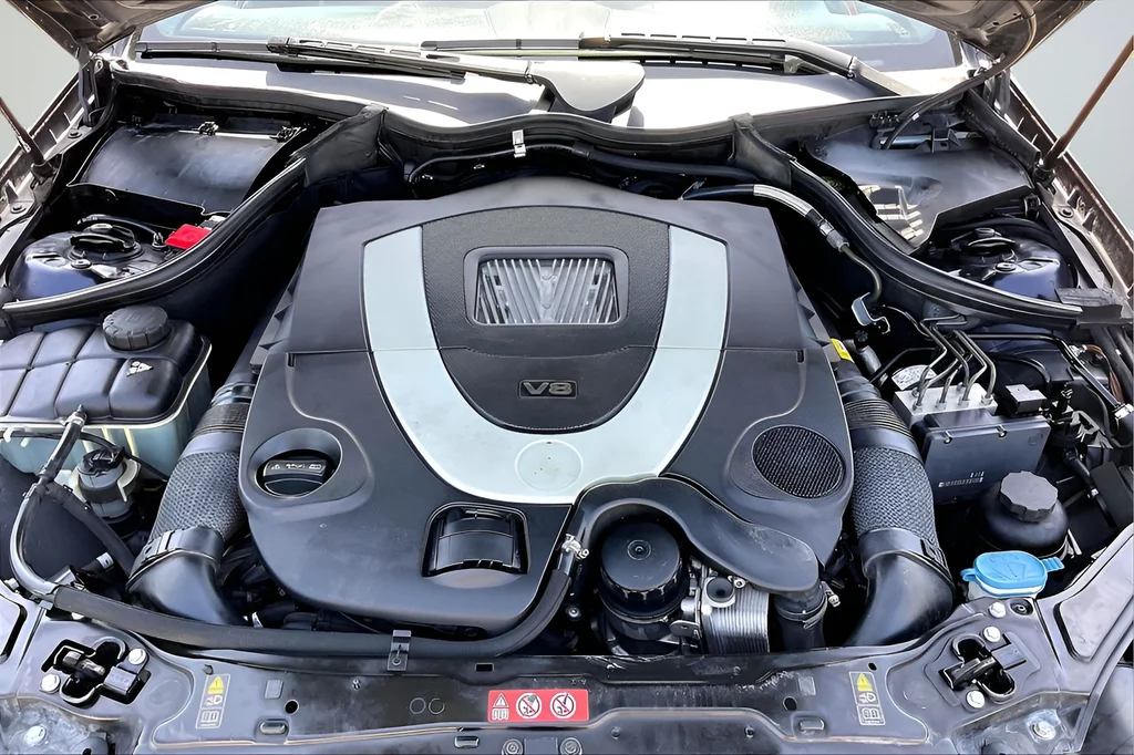 Used 2009 Blue Mercedes-Benz CLK 550 image 24