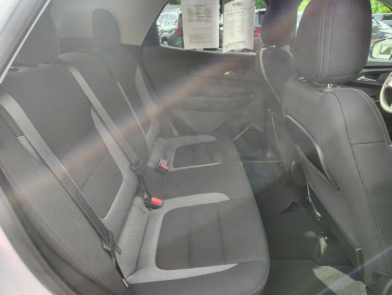 Used 2023 White Chevrolet LT image 18