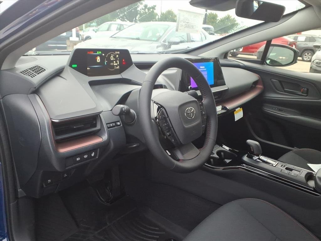 2026 Toyota Prius Plug-in Hybrid SE - Photo 16