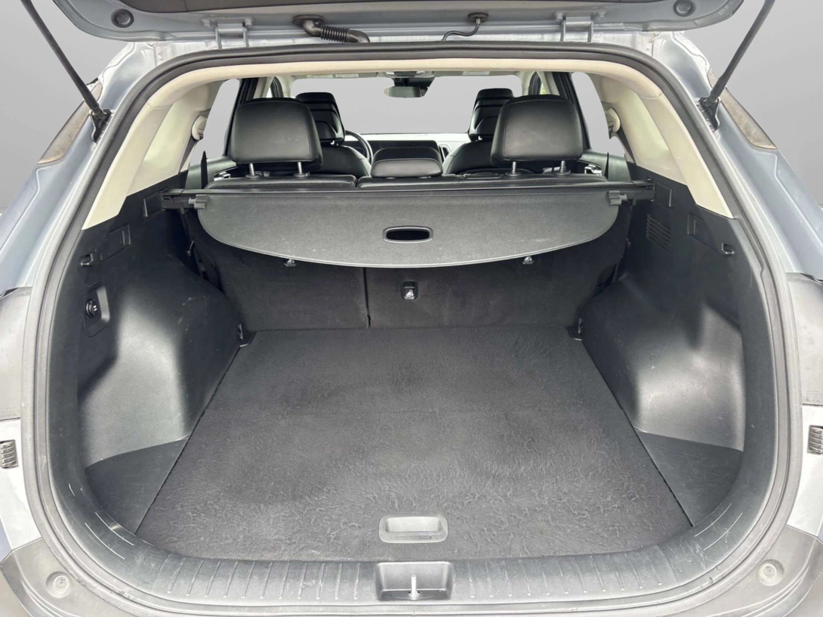 2023 Kia Sportage EX - Photo 12