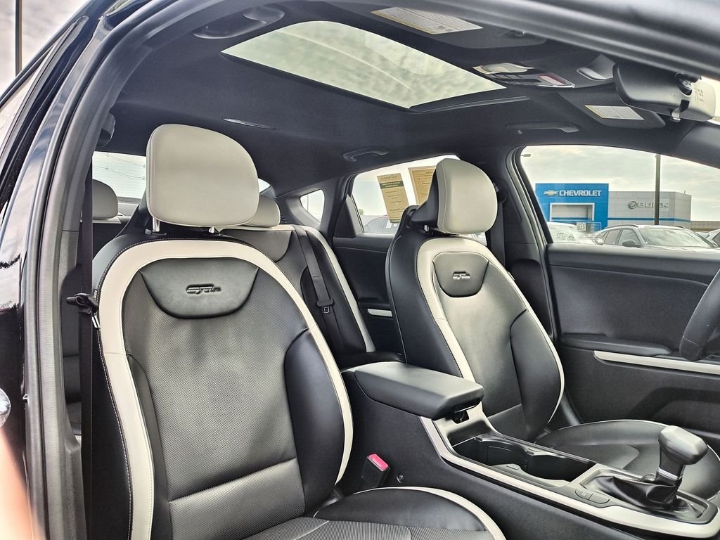 Used 2025 Black Kia GT-Line image 25