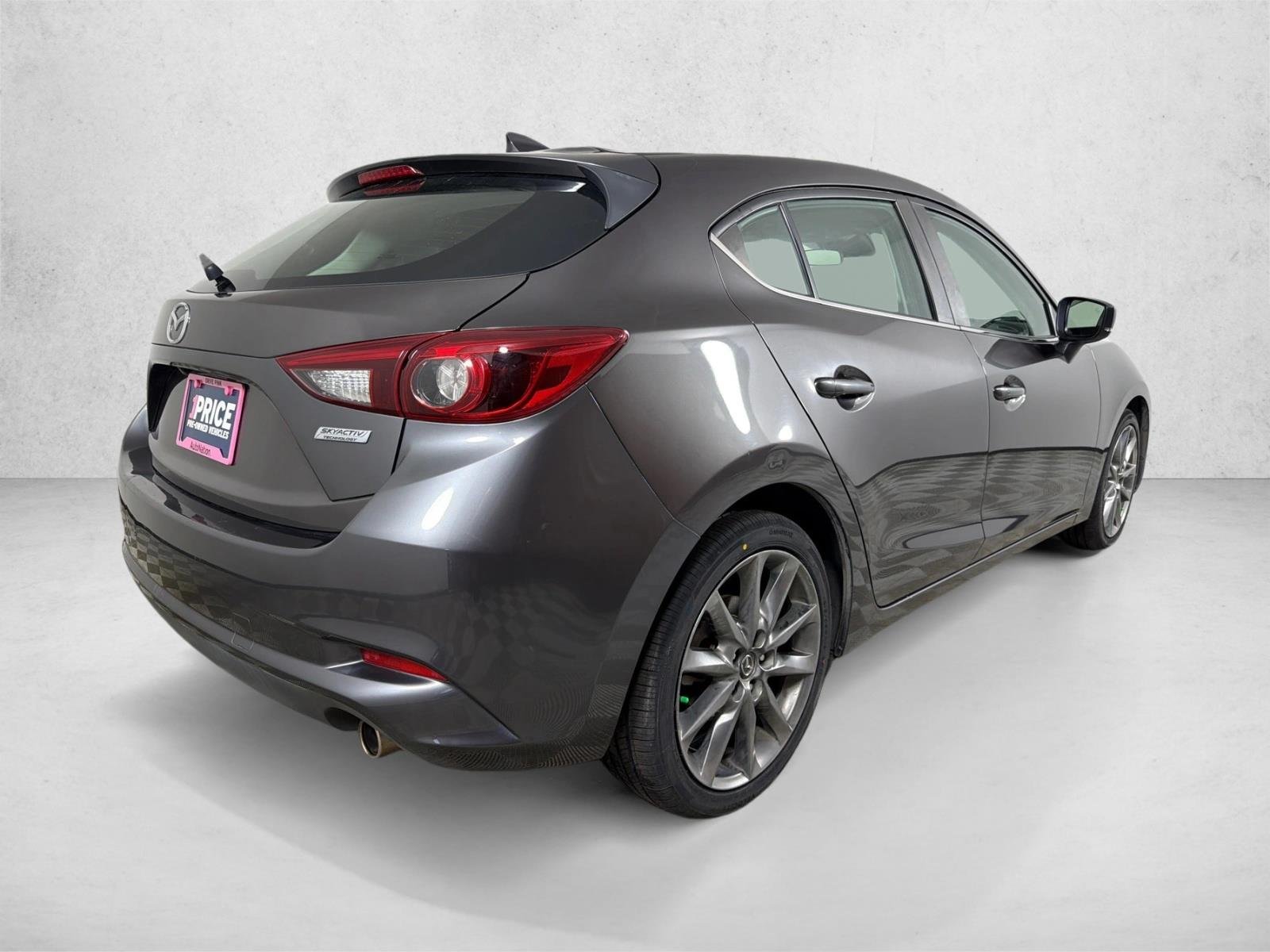 Used 2018 Machine Gray Metallic Mazda Grand Touring image 4