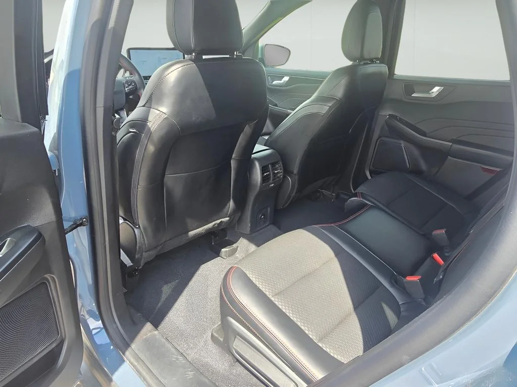 Used 2024 VAPOR BLUE METALLIC Ford ST-Line Select image 25