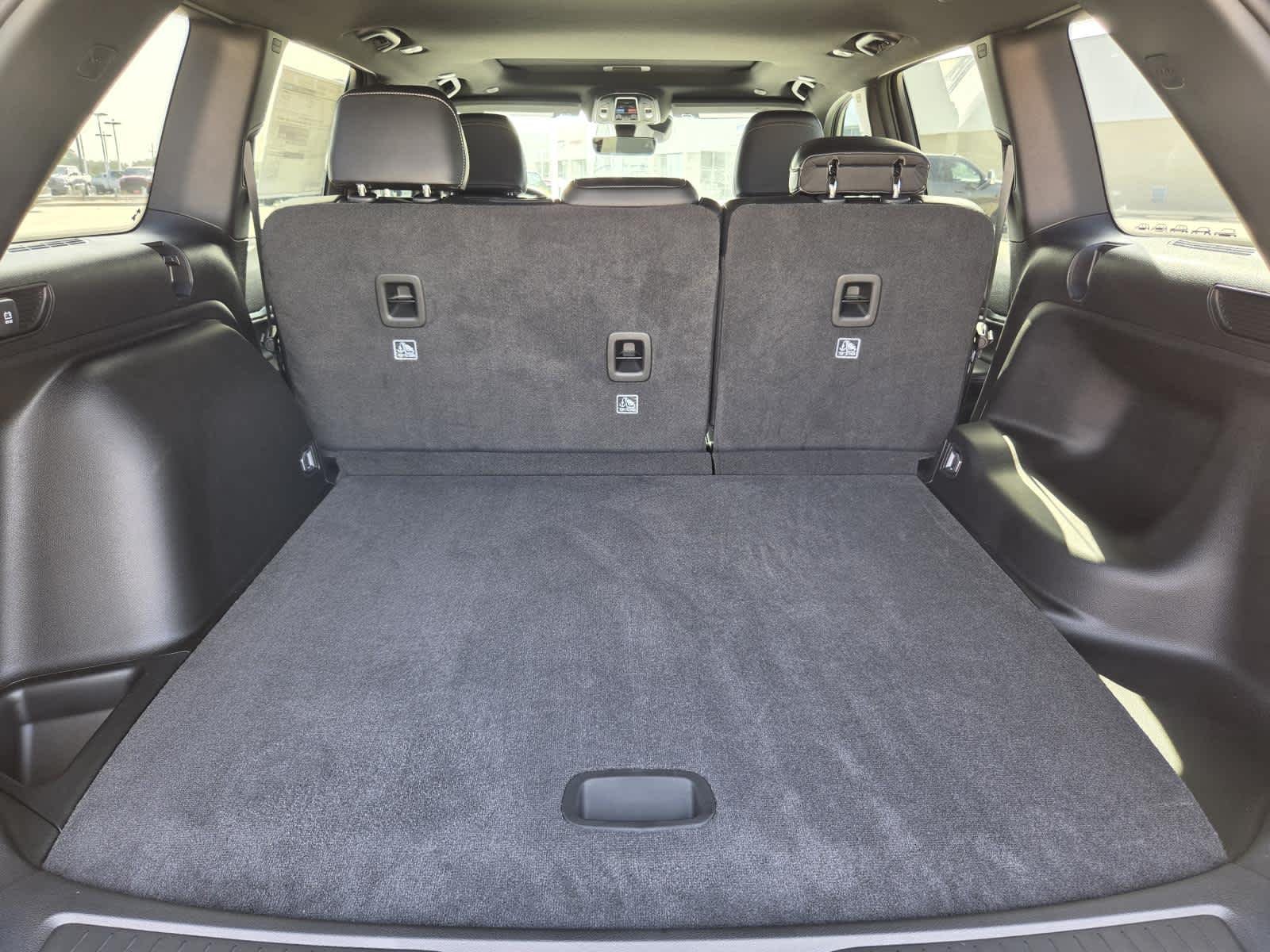 New 2027 High-Gloss Black Paint Jeep Laredo Altitude image 12