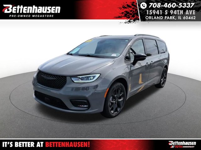 Certified Pre-Owned 2025 Chrysler Pacifica Limited With Navigation & AWD