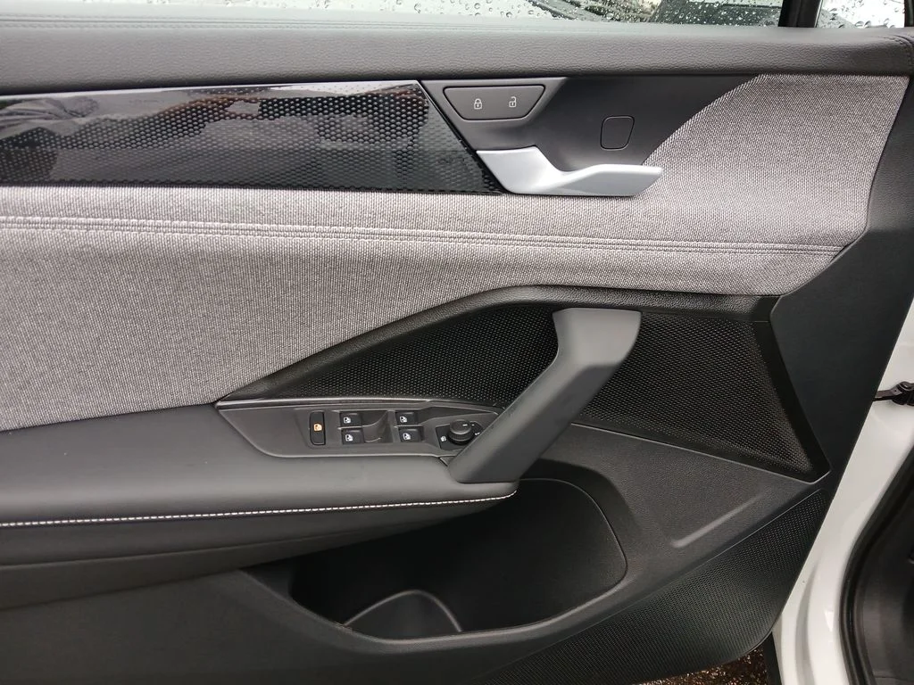 2025 Volkswagen Tiguan S - Photo 11