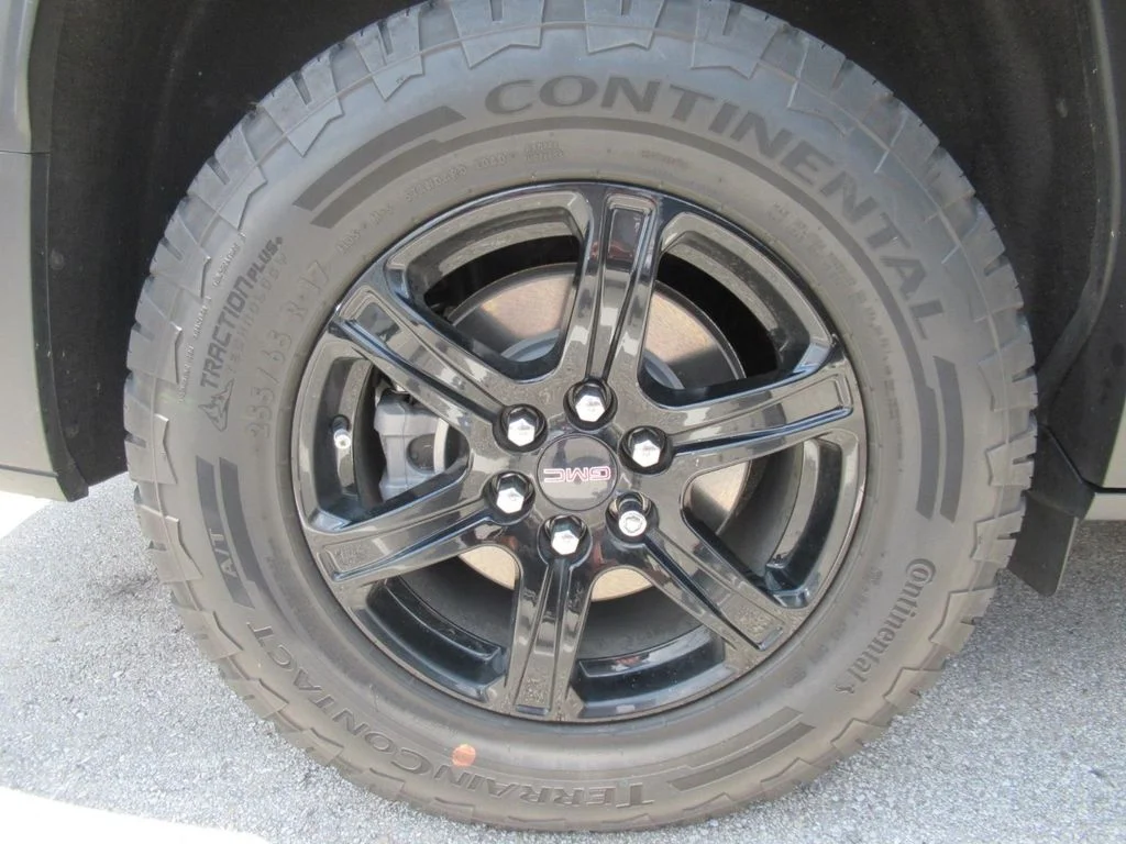 Used 2023 Red GMC AT4 image 5