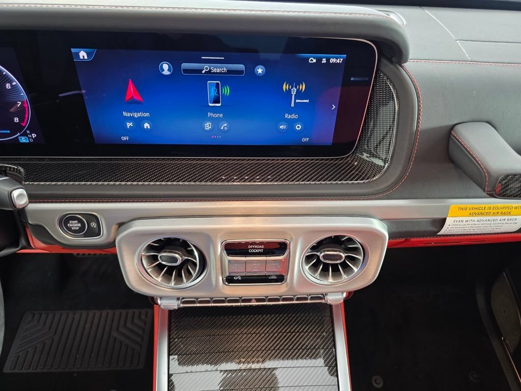 New 2027 MANUFAKTUR Arabian Grey Non- Metallic Mercedes-Benz AMG® G 63 SUV image 32