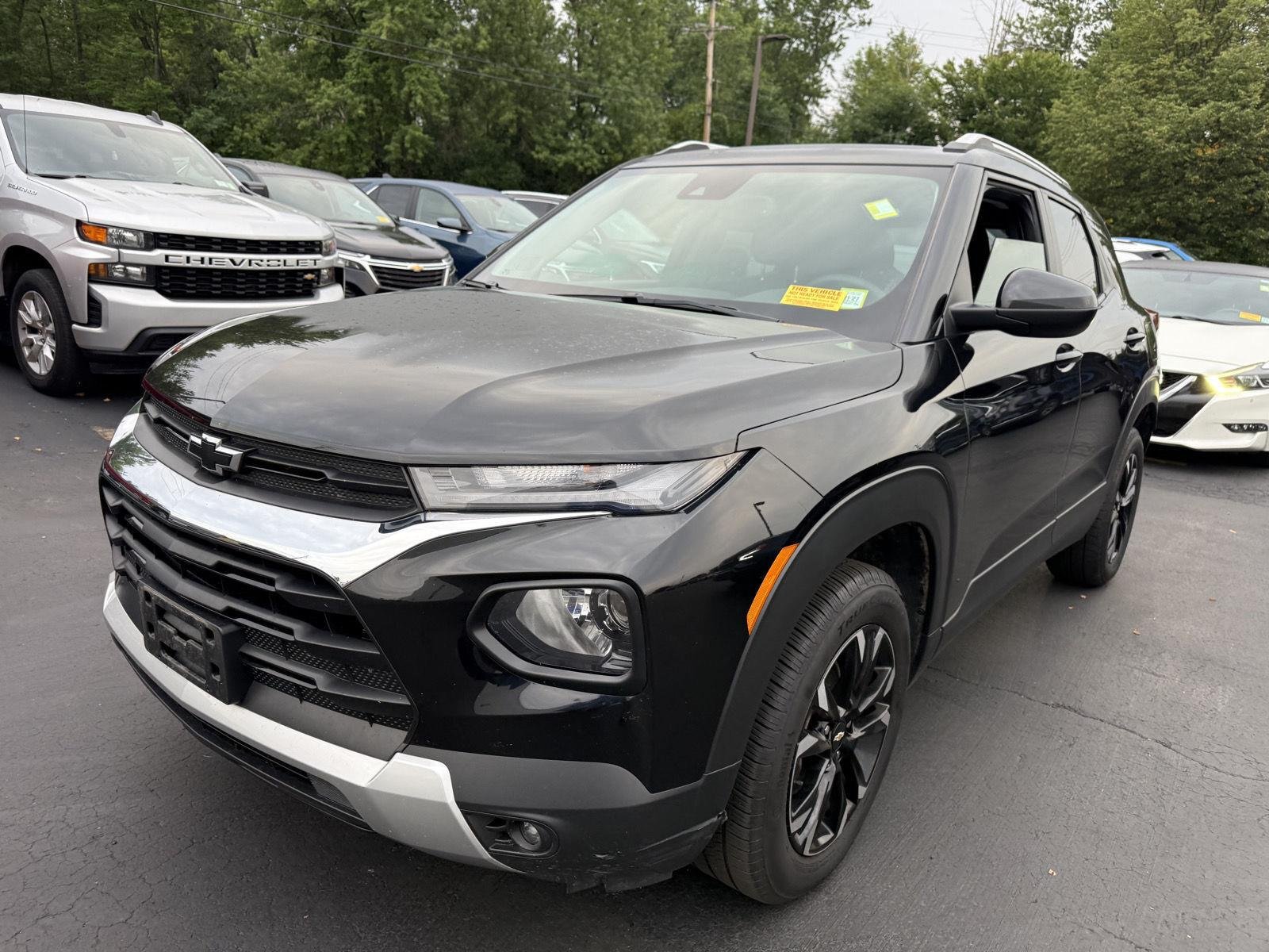 Used 2023 Mosaic Black Metallic Chevrolet LT image 3