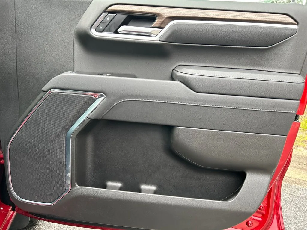 Used 2025 Red Chevrolet LT Trail Boss image 31