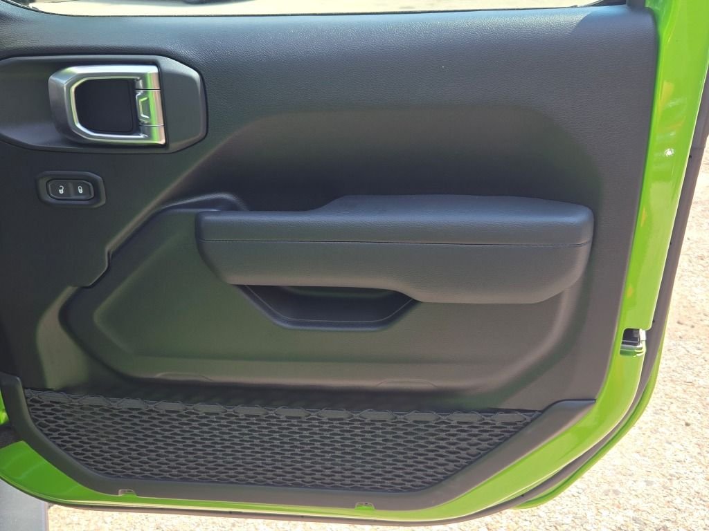 New 2025 Mojito Clearcoat Jeep Sport S image 8