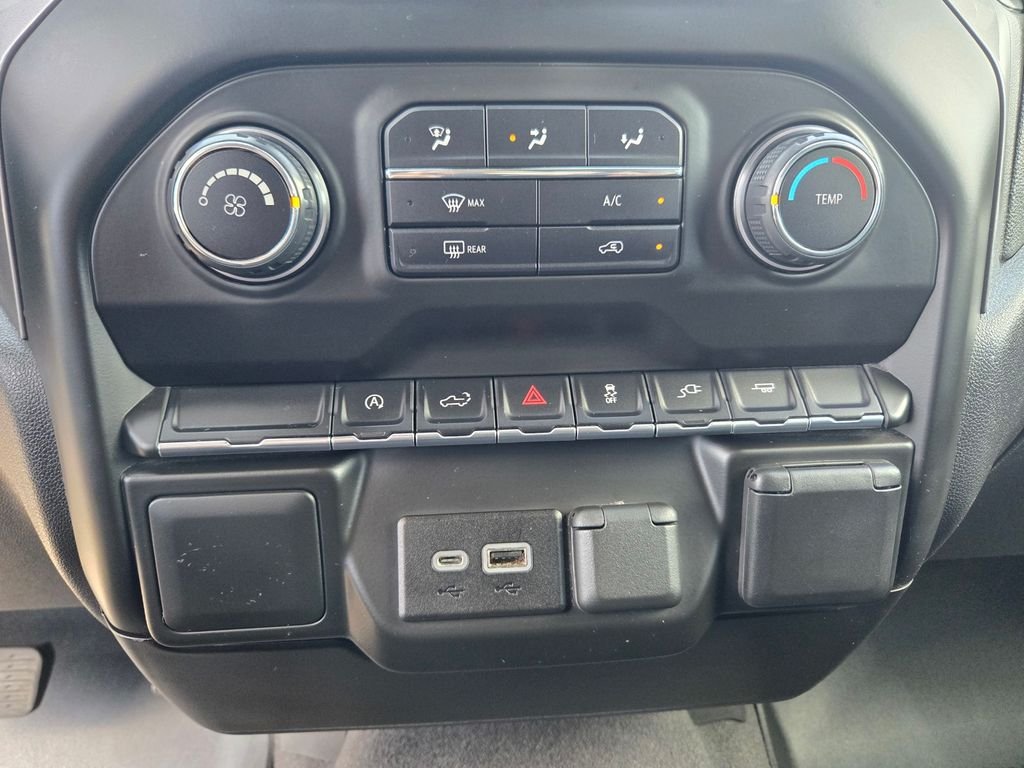 Used 2021 Silver Chevrolet Custom image 15
