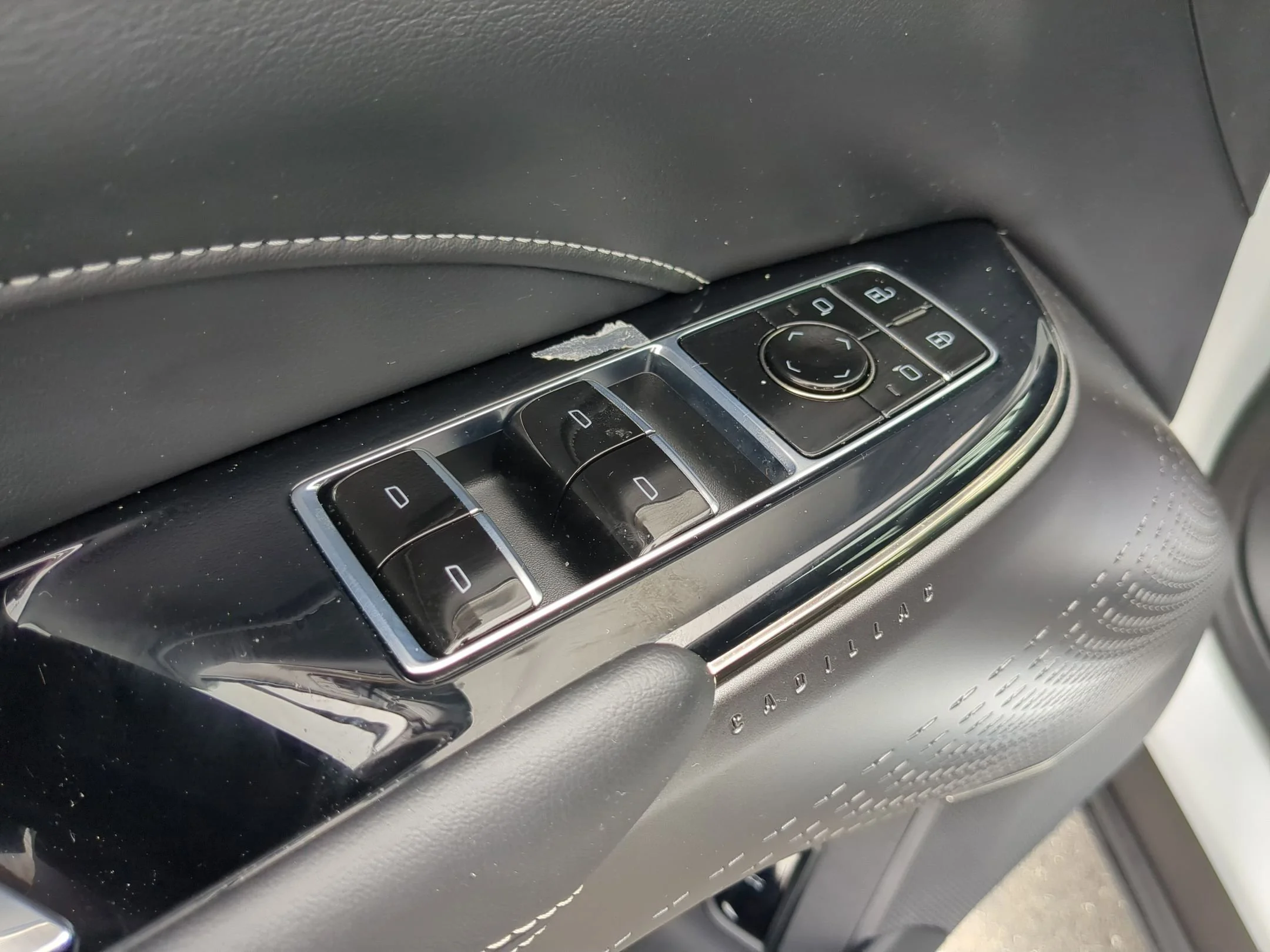 Used 2024 Crystal White Tricoat Cadillac Tech image 23
