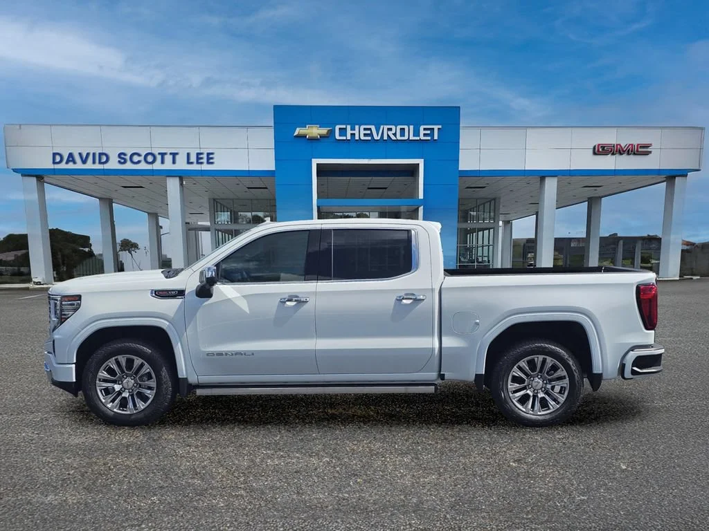 Used 2026 Glacier White Tricoat GMC Denali image 15