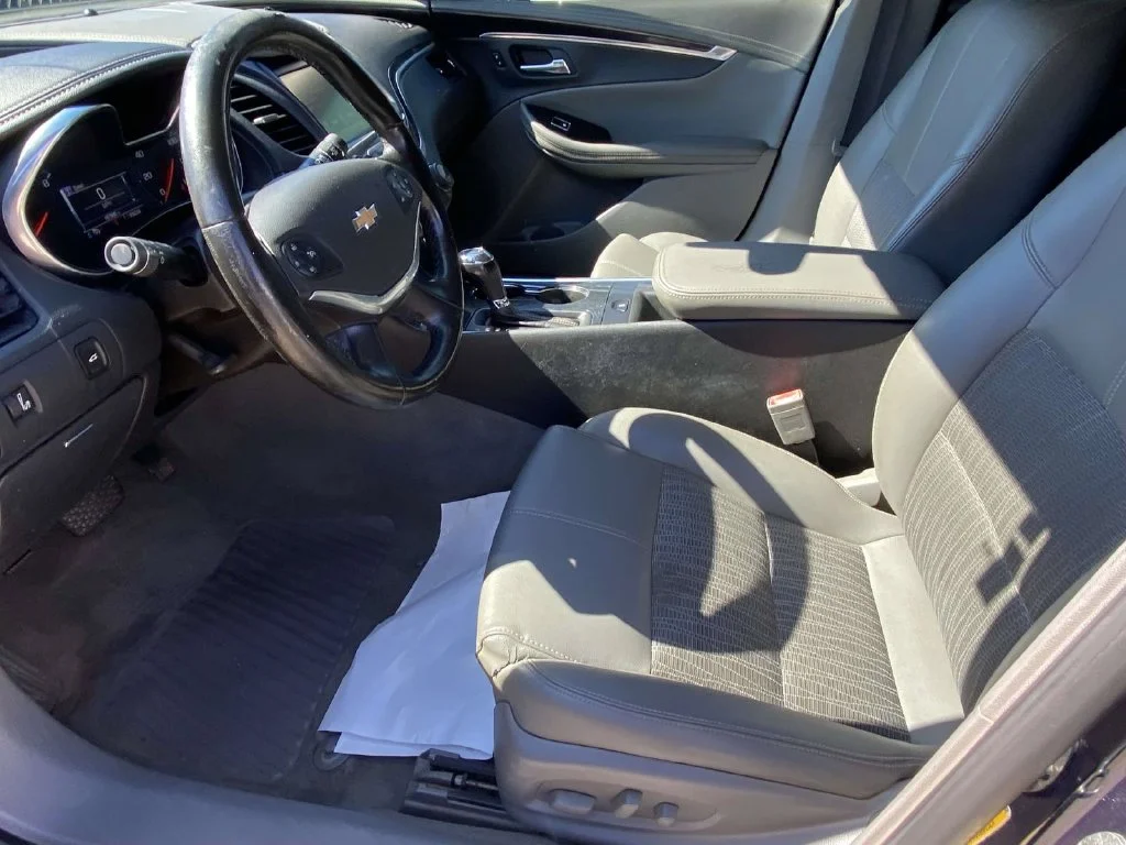 Used 2019 Blue Chevrolet LT image 17
