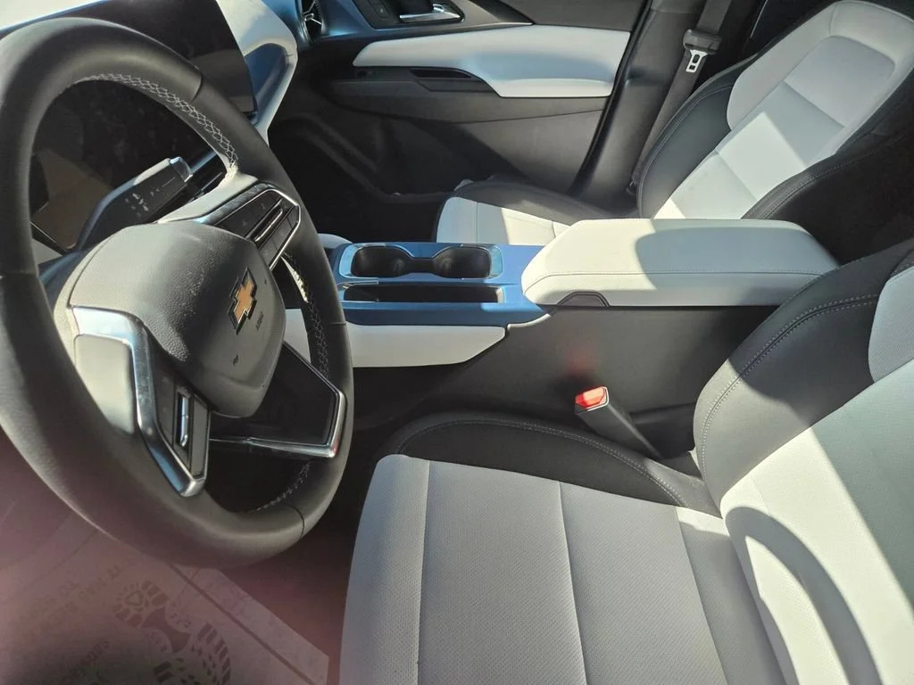 Used 2026 Radiant Red Tintcoat Chevrolet LT image 4