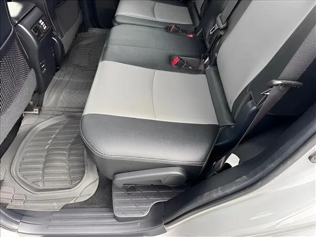 Used 2016 Silver Toyota SR5 Premium image 9