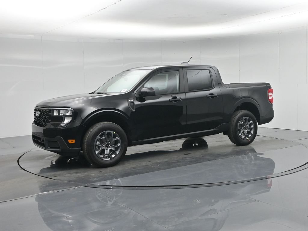 New 2026 Shadow Black Ford XLT image 5