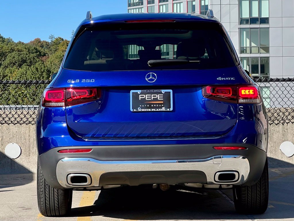 Used 2023 Blue Mercedes-Benz GLB 250 image 5
