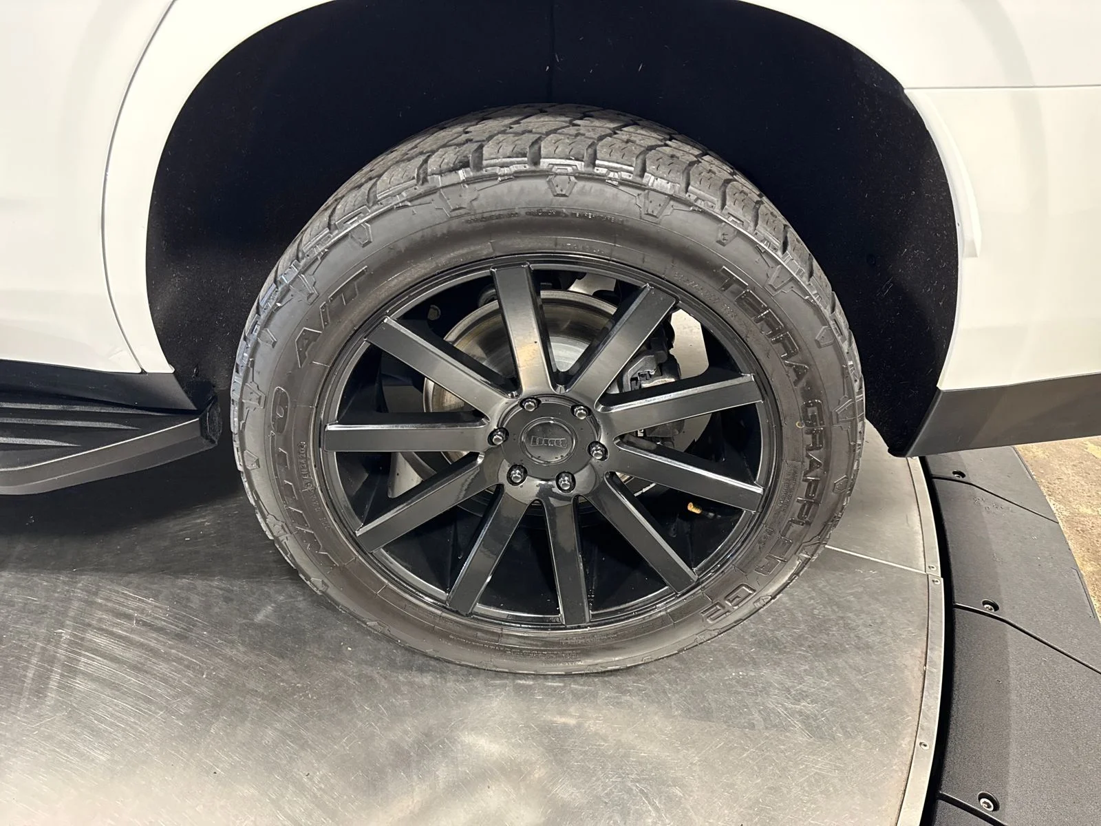 Used 2022 Summit White Chevrolet RST image 12