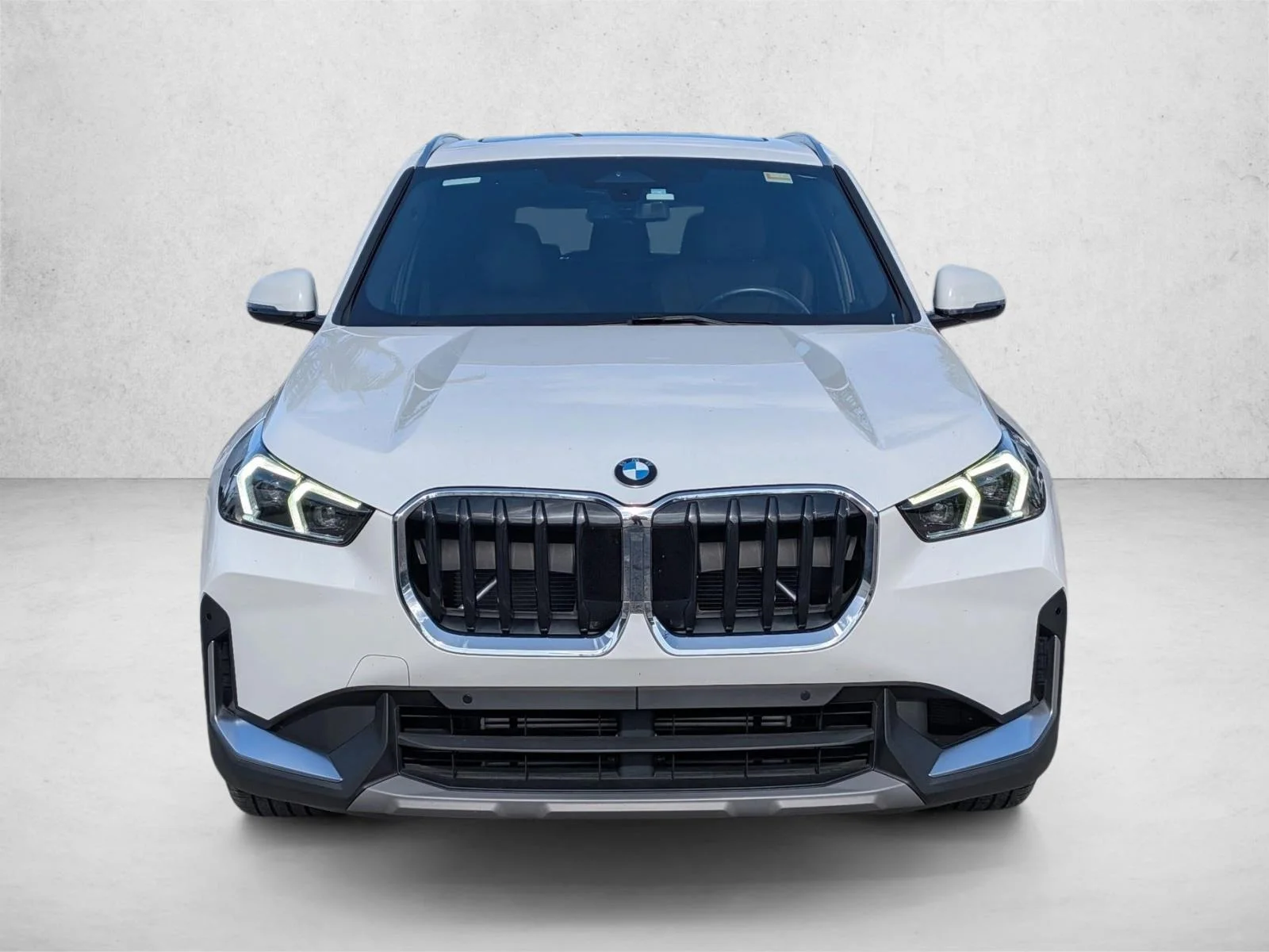 Used 2023 Alpine White BMW xDrive28i image 2