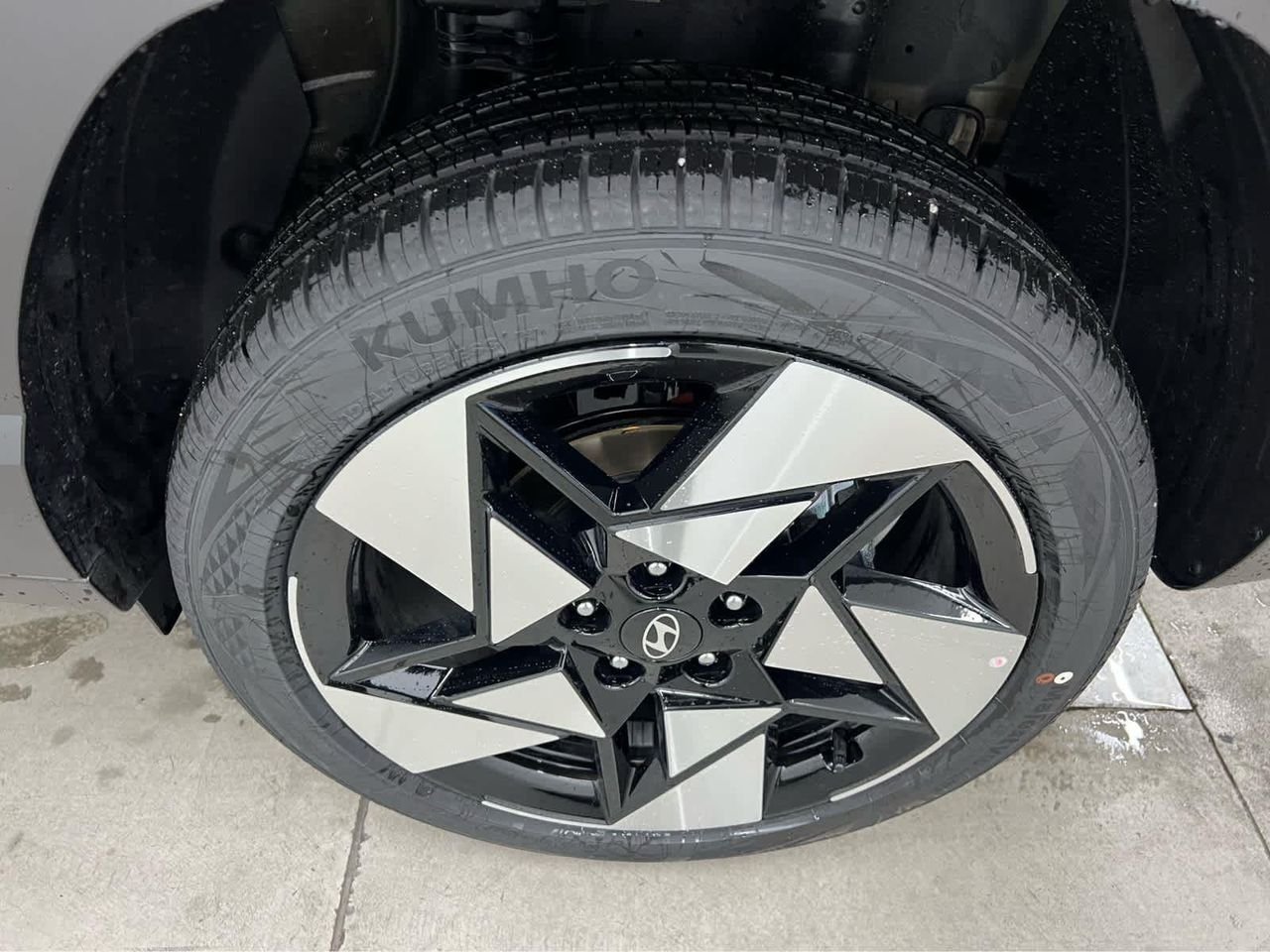 New 2026 Abyss Black Pearl Hyundai Limited AWD image 10