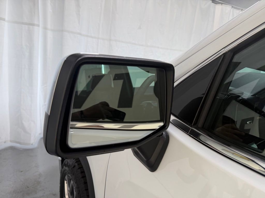 New 2026 Summit White GMC SLT image 9